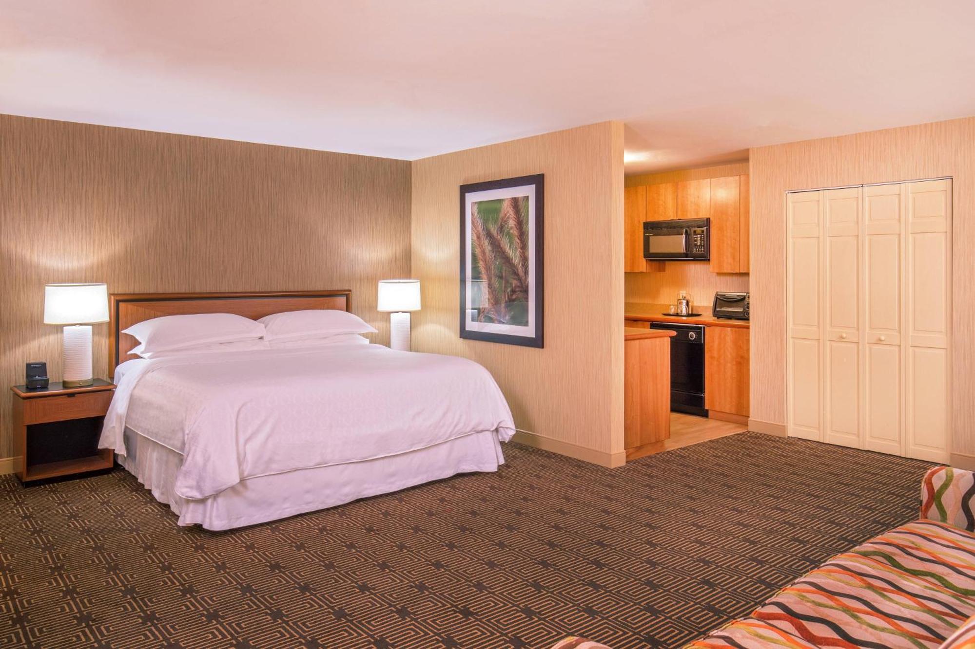 Sheraton Springfield Monarch Place Hotel Экстерьер фото